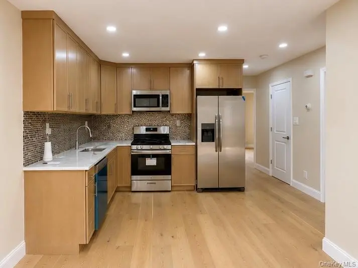 73-05 Cook AVE, Middle Village, NY 11379
