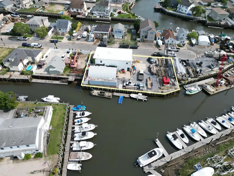 150 Cary PL, Freeport, NY 11520