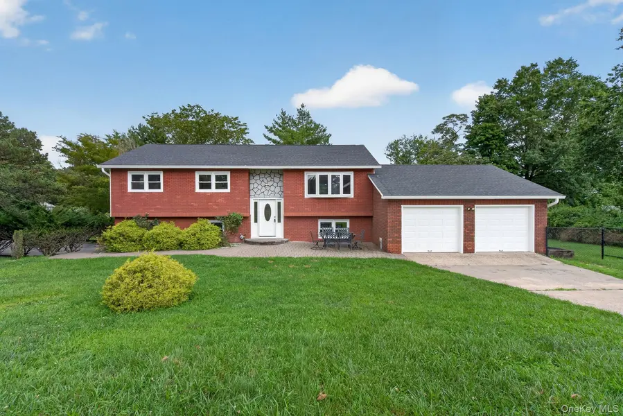123 Lester DR, Tappan, NY 10983