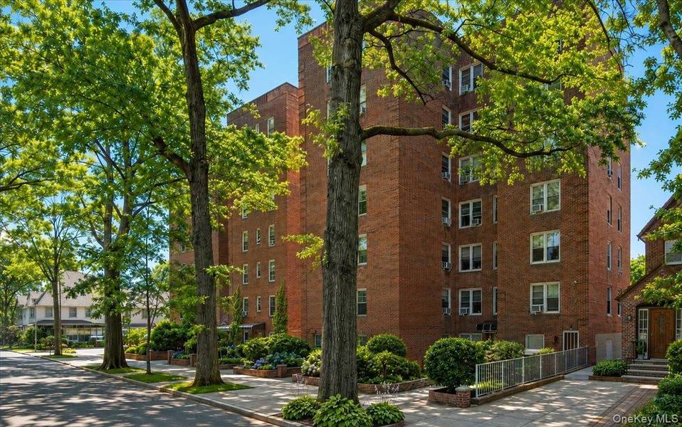 82-40 Austin ST #6/K, Kew Gardens, NY 11415