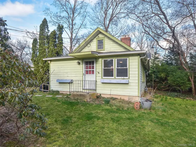 67 Glenlawn AVE #Cottage, Sea Cliff, NY 11579