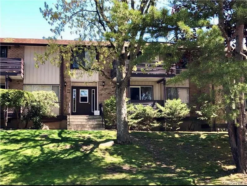 183 Sierra Vista LN, Valley Cottage, NY 10989