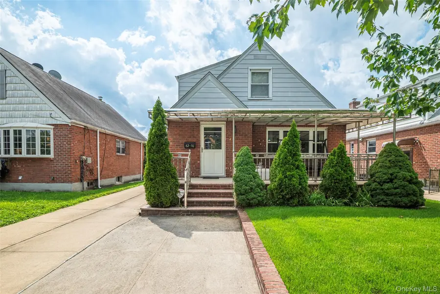 82-56 250th ST, Bellerose, NY 11426