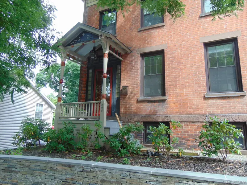 205 Union ST #1, Poughkeepsie, NY 12601