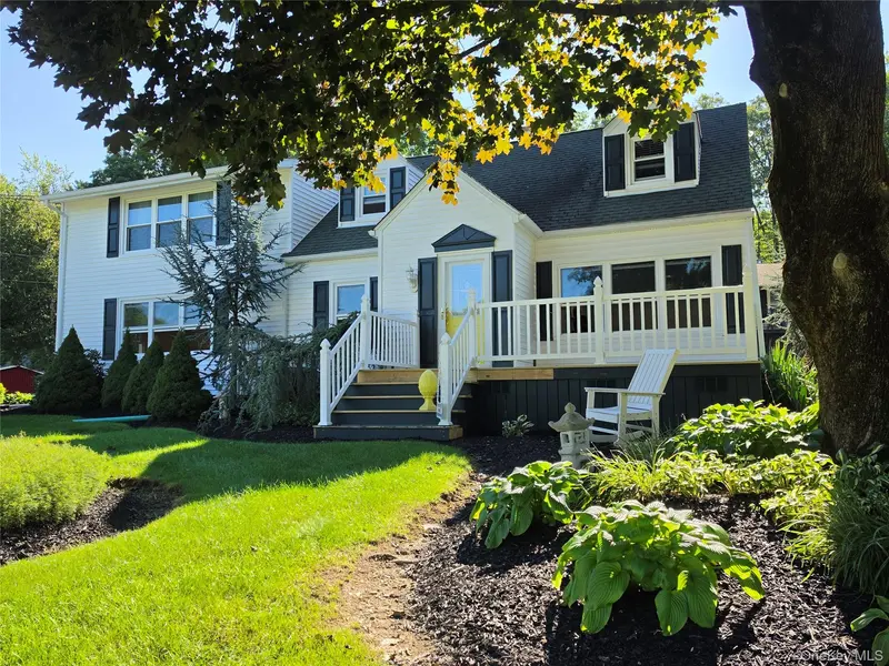 499 East RD, Marlboro, NY 12542