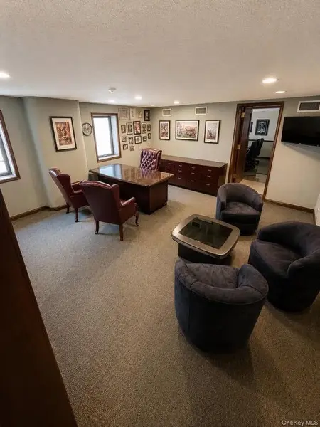 Massapequa, NY 11758