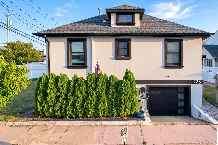 723 W Olive ST, Long Beach, NY 11561