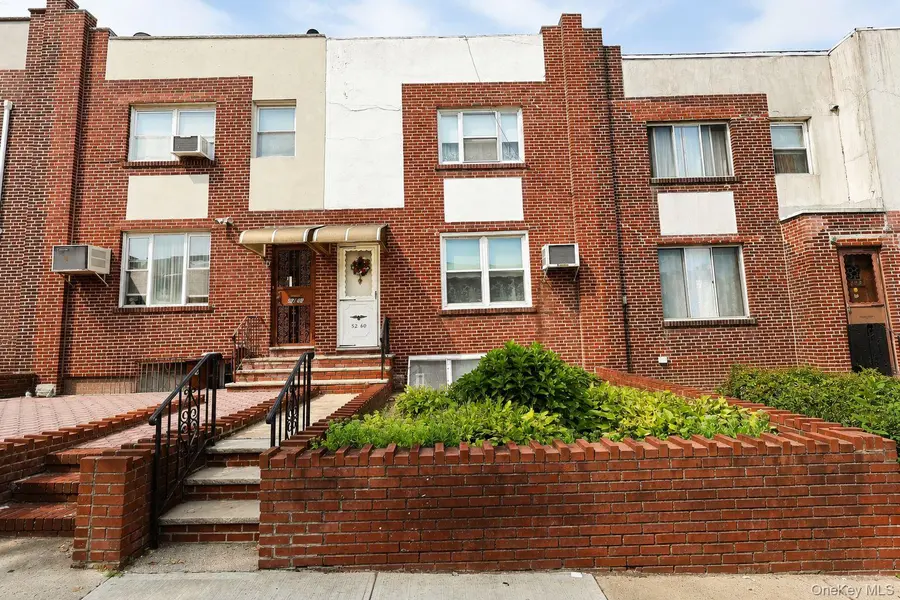 5260 79th ST, Elmhurst, NY 11373
