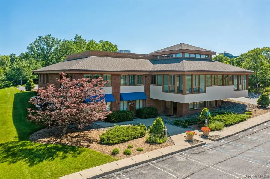 192 Tower DR, Middletown, NY 10941