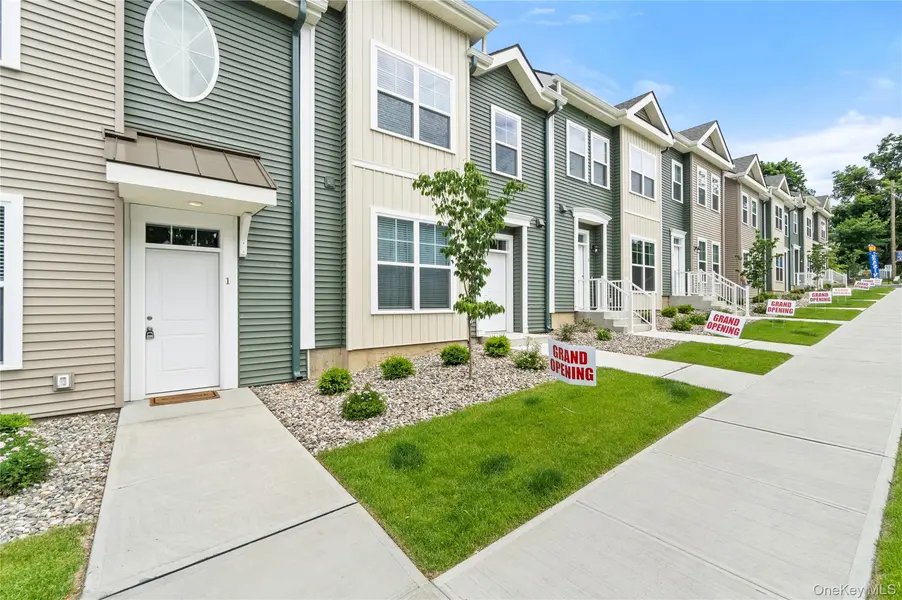 75 Forester AVE #225, Warwick, NY 10990