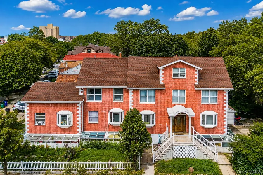 4647 204th ST, Bayside, NY 11361