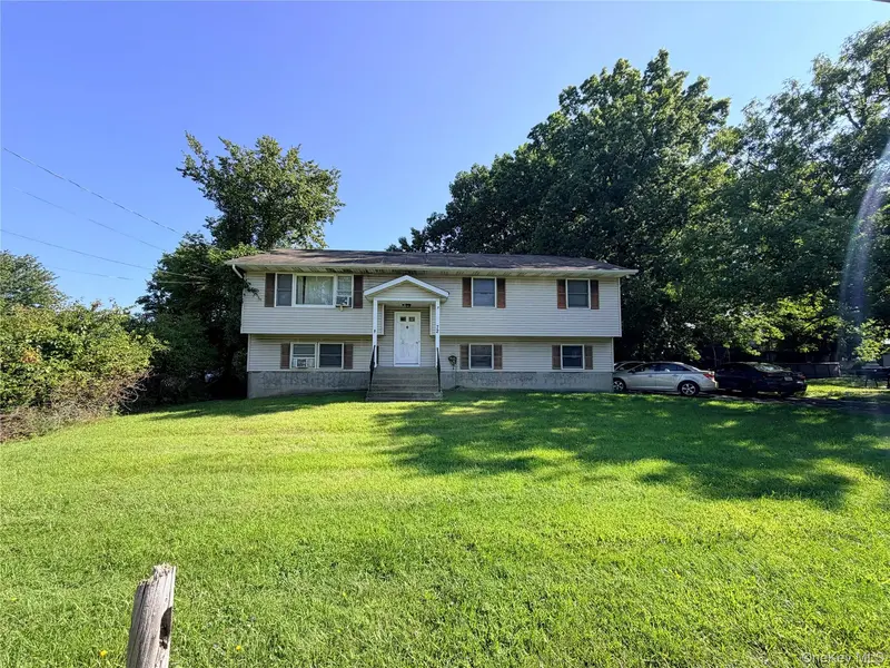 72 Lake Region BLVD, Monroe, NY 10950