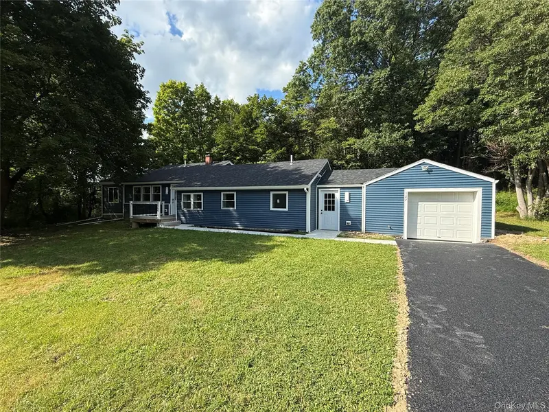 127 Spring Lake RD, Red Hook, NY 12571