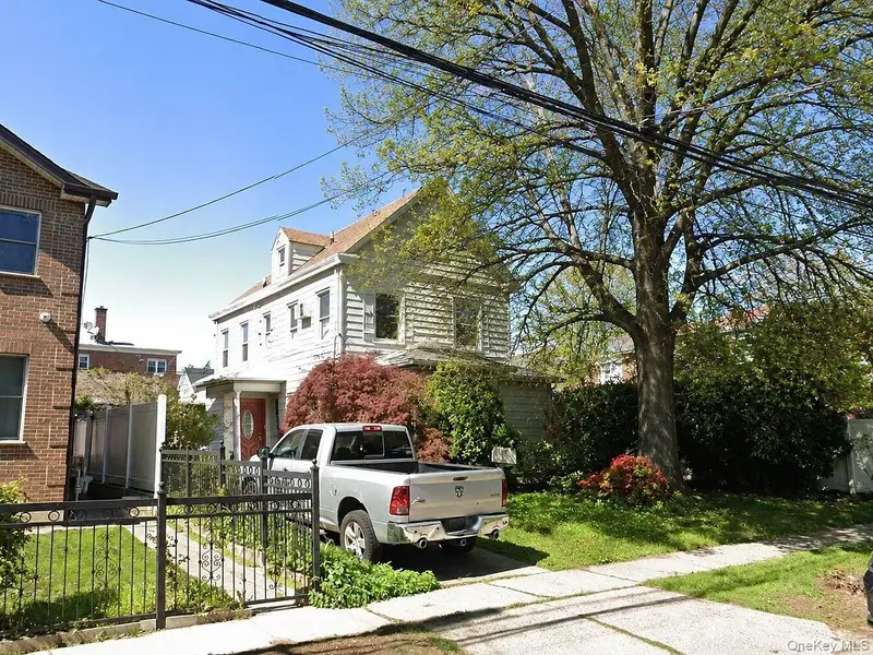147-33 Hawthorne AVE, Flushing, NY 11355
