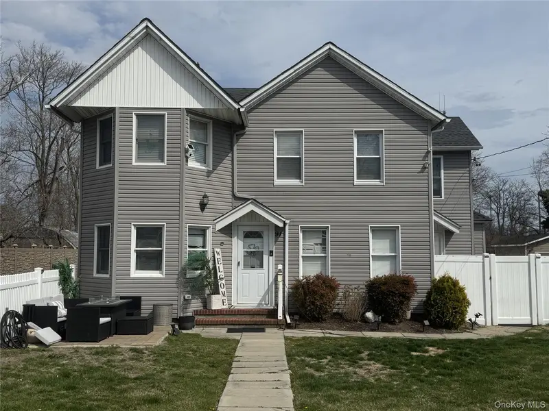 91 River AVE, Patchogue, NY 11772