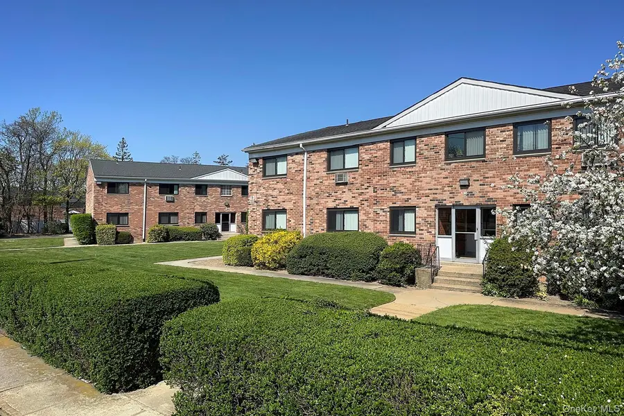 405 East Main ST #405-04, Bay Shore, NY 11706