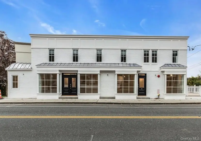 1431 Old Northern BLVD #3, Roslyn, NY 11576