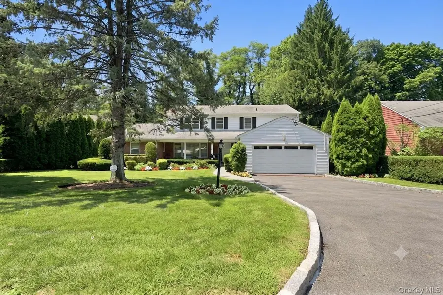 9 Parkfield RD, Scarsdale, NY 10583