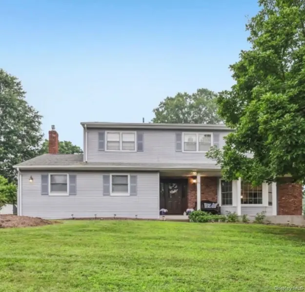 659 Andover RD, Valley Cottage, NY 10989