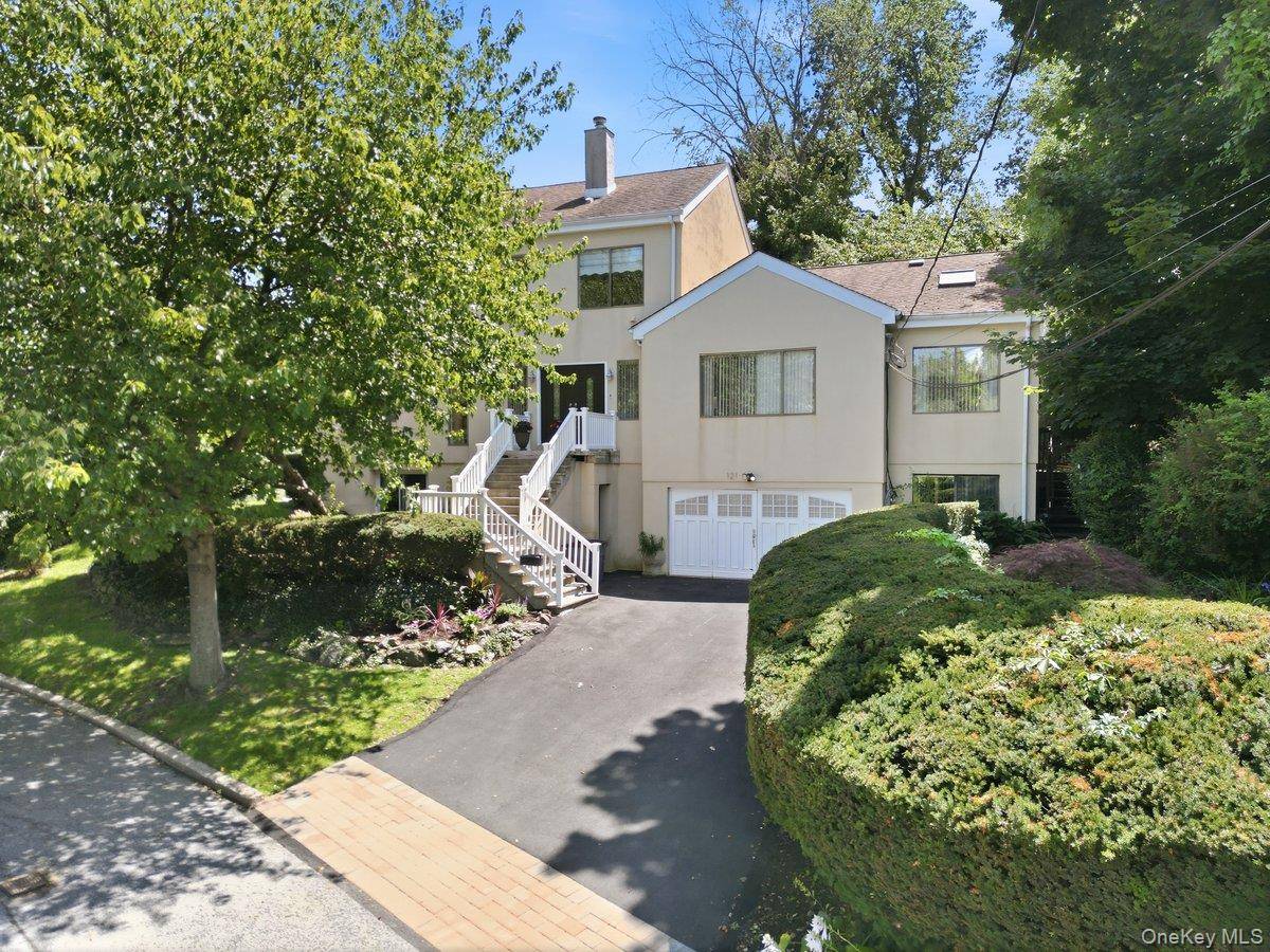 121 Newport RD, Yonkers, NY 10710