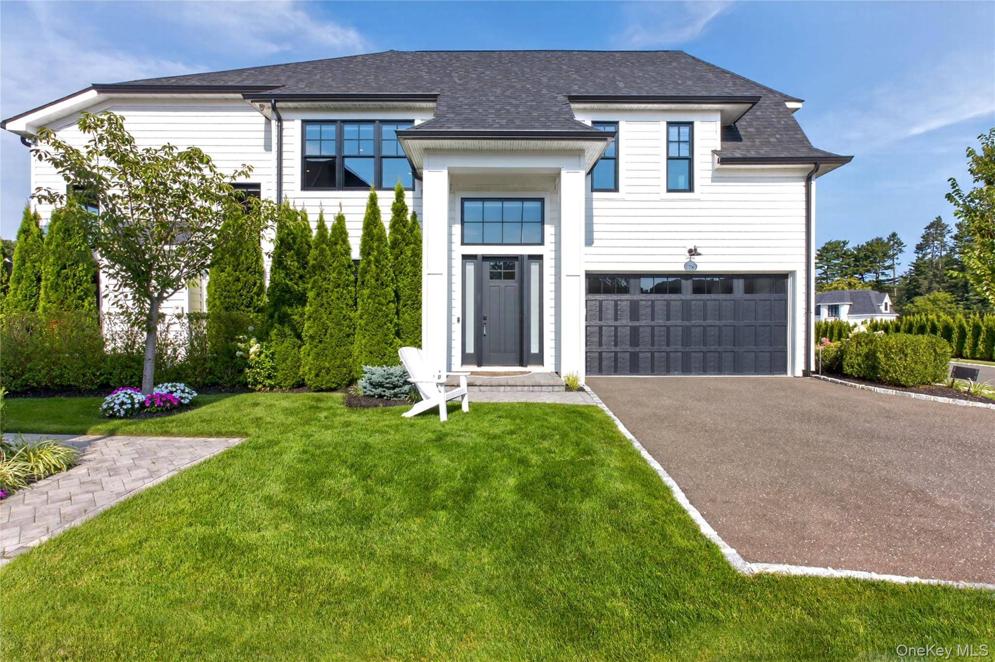 78 Three Ponds LN, Woodbury, NY 11797