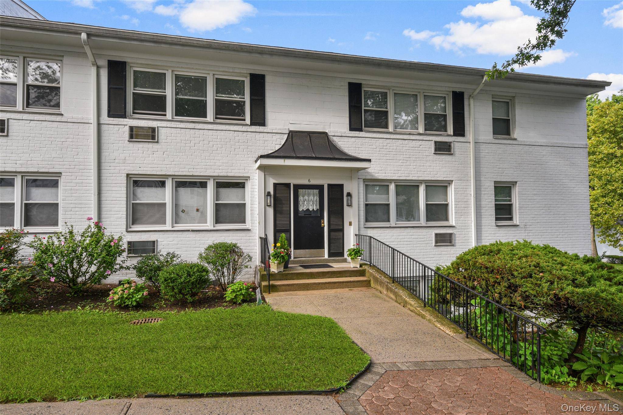 6 Avon CIR #C, Rye Brook, NY 10573