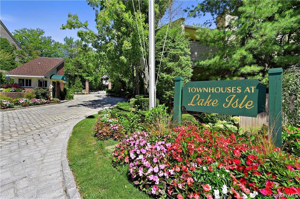 40 Waterside Close, Eastchester, NY 10709