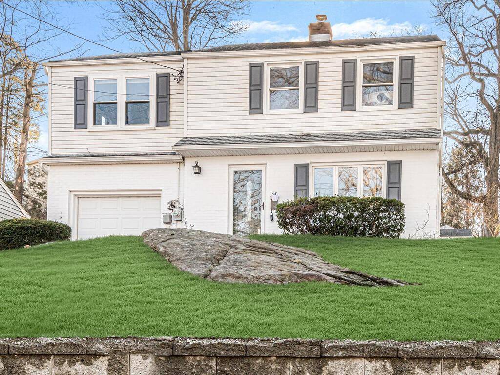 37 Greenvale CIR, White Plains, NY 10607