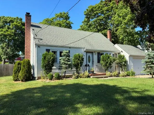 169 W 21st ST, Huntington Station, NY 11746