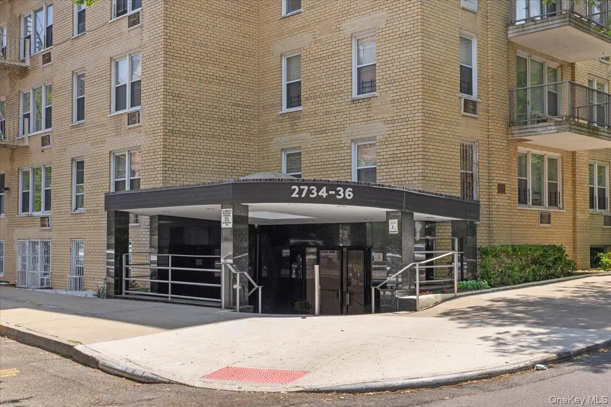 2736 Independence AVE #2B, Bronx, NY 10463