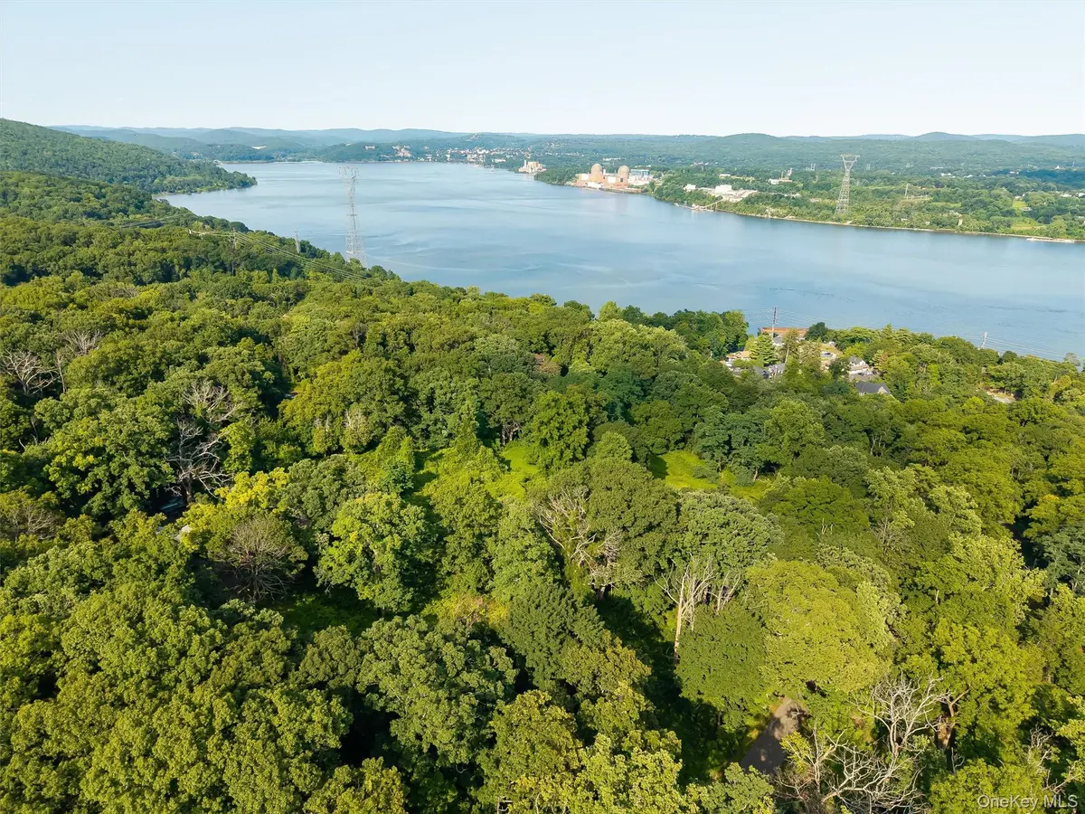 25 Rosetown RD, Stony Point, NY 10980