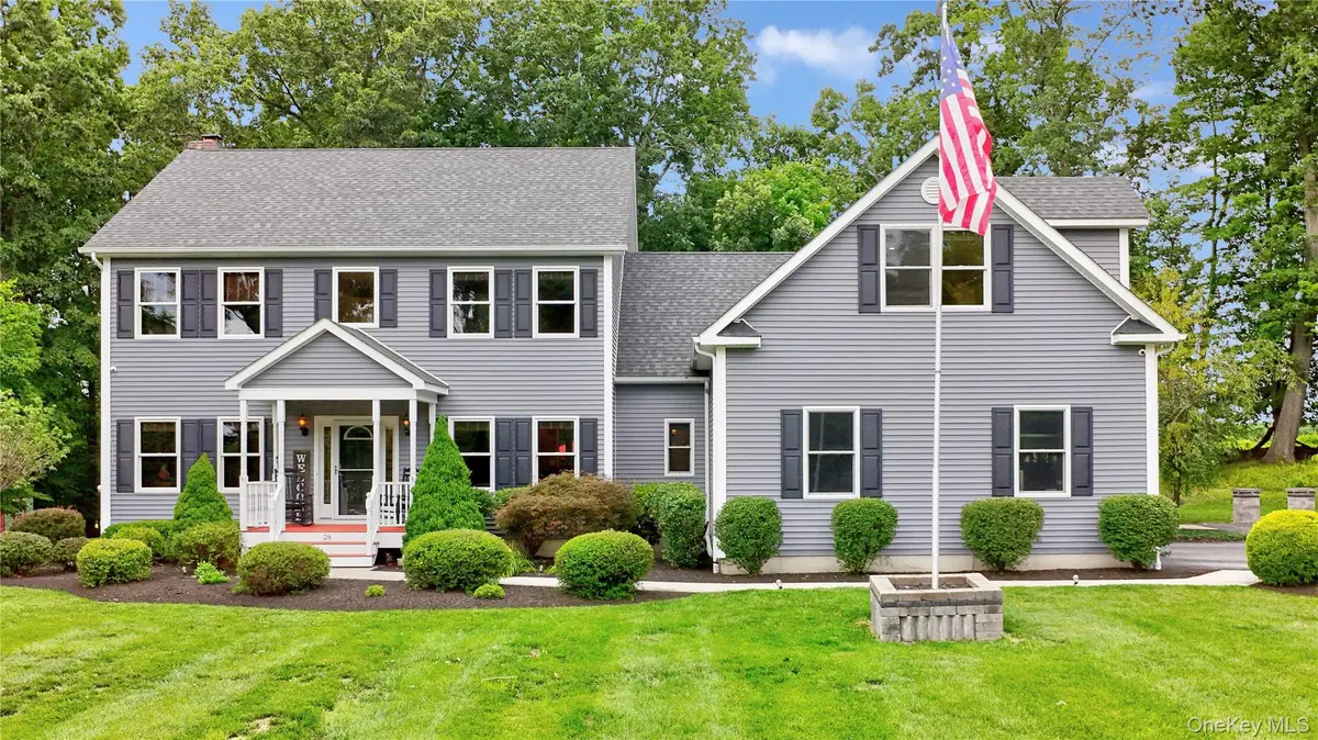 28 Hickory LN, Westtown, NY 10998