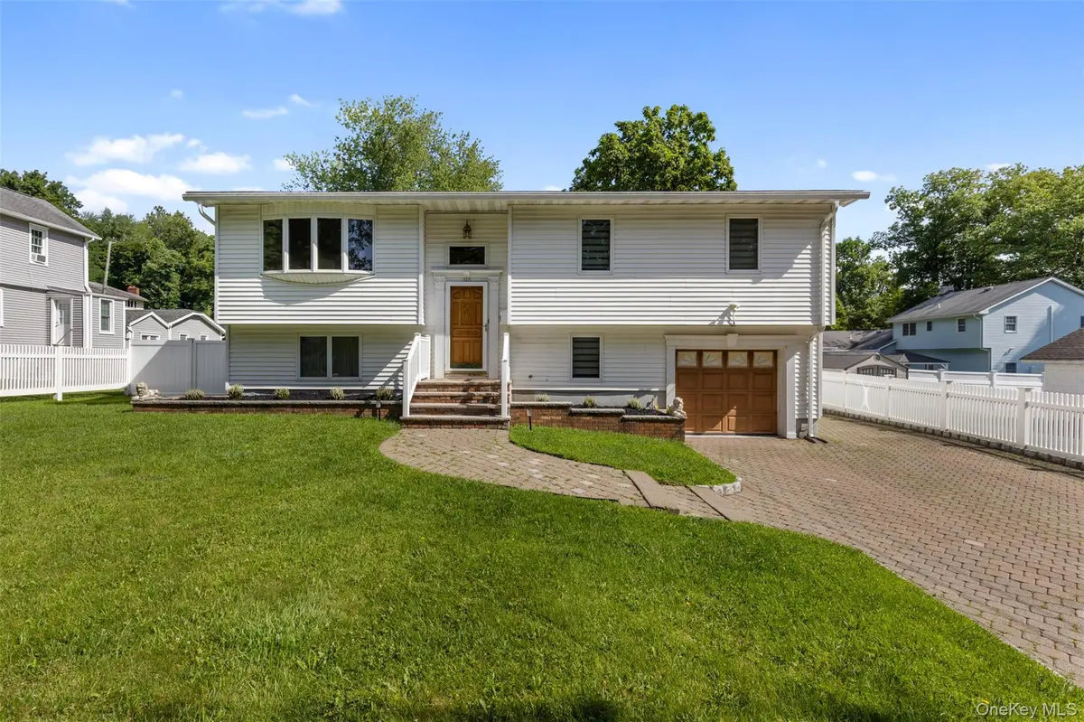 118 Old Tappan RD, Tappan, NY 10983