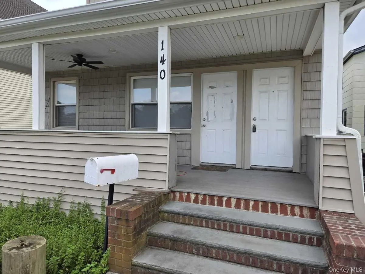 140 N Forest AVE #2nd Floor, Rockville Centre, NY 11570