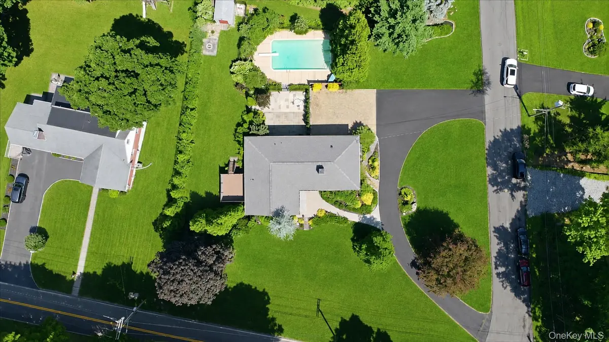 236 Westlake DR, Valhalla, NY 10595