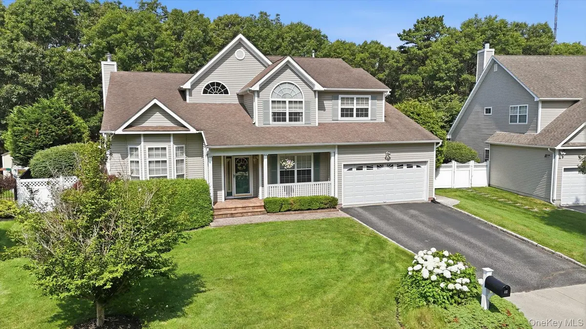 46 Oceanview BLVD, Manorville, NY 11949