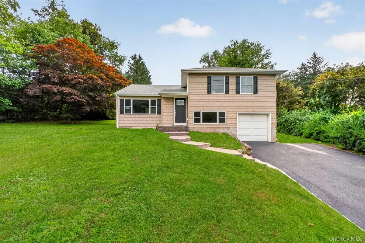 2536 Ridge ST, Yorktown Heights, NY 10598