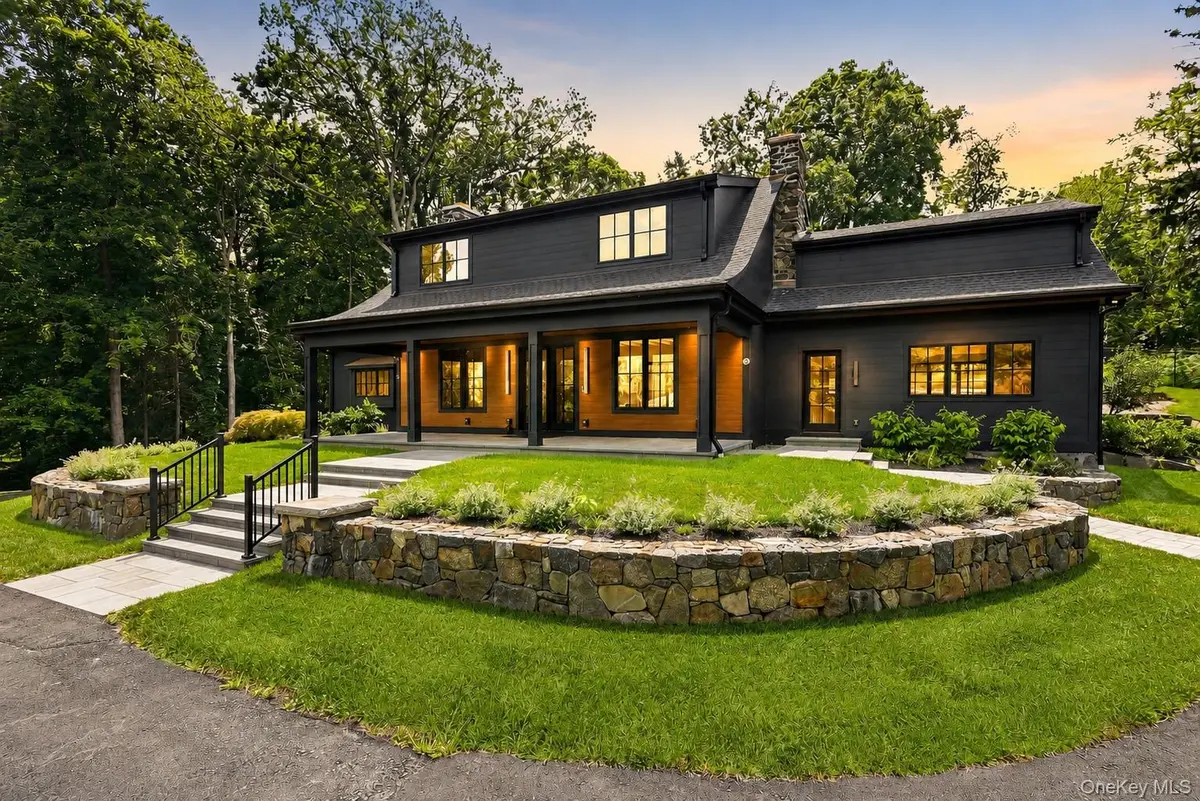 77 Montrose Station RD, Montrose, NY 10548