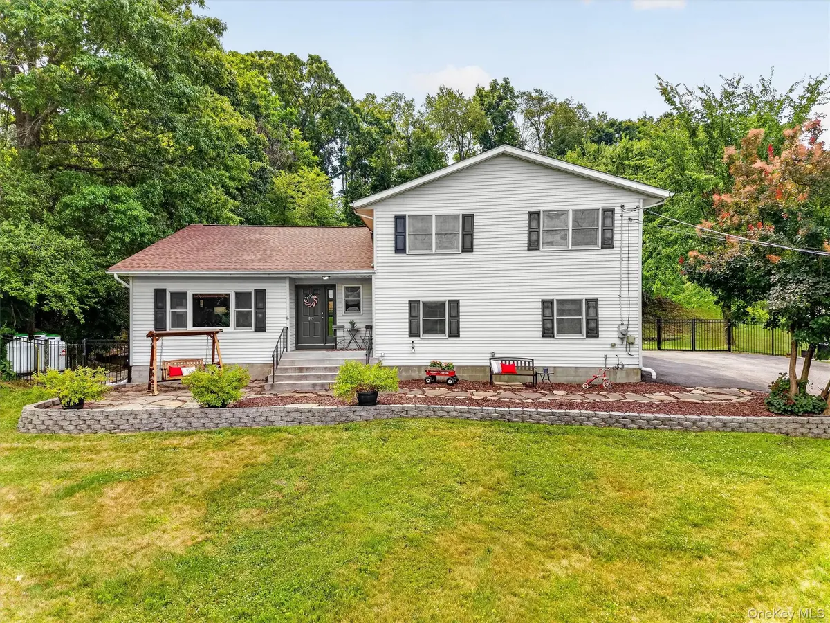 319 Reservoir RD, Goshen, NY 10924