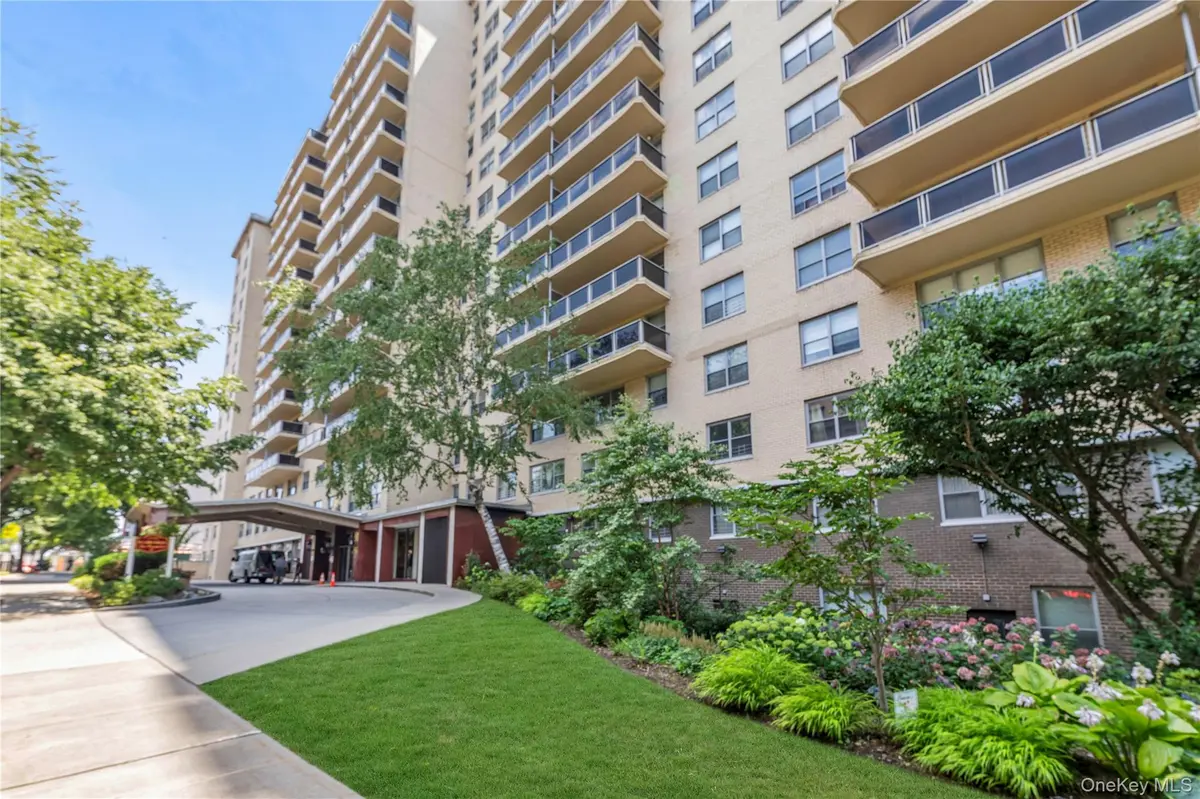 175-20 Wexford Terrace #15U, Jamaica Estates, NY 11342
