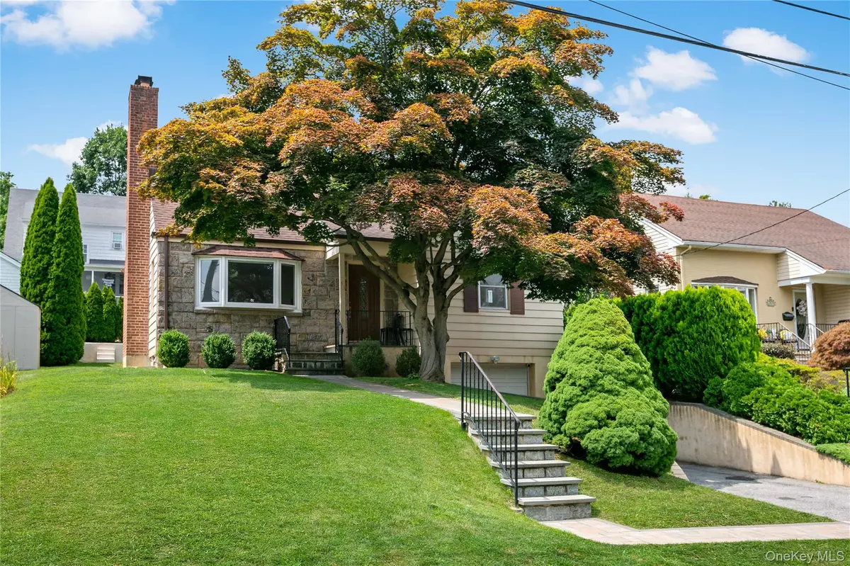 63 White RD, Scarsdale, NY 10583
