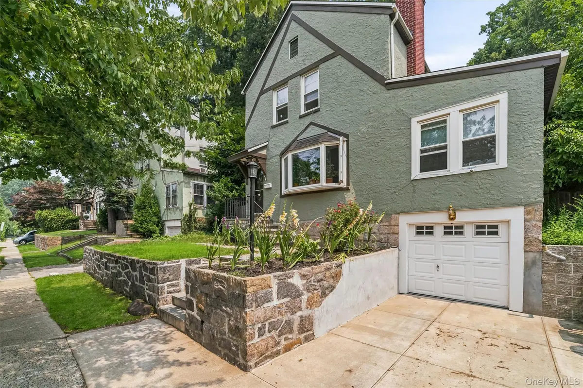 218 Sedgwick AVE, Yonkers, NY 10705