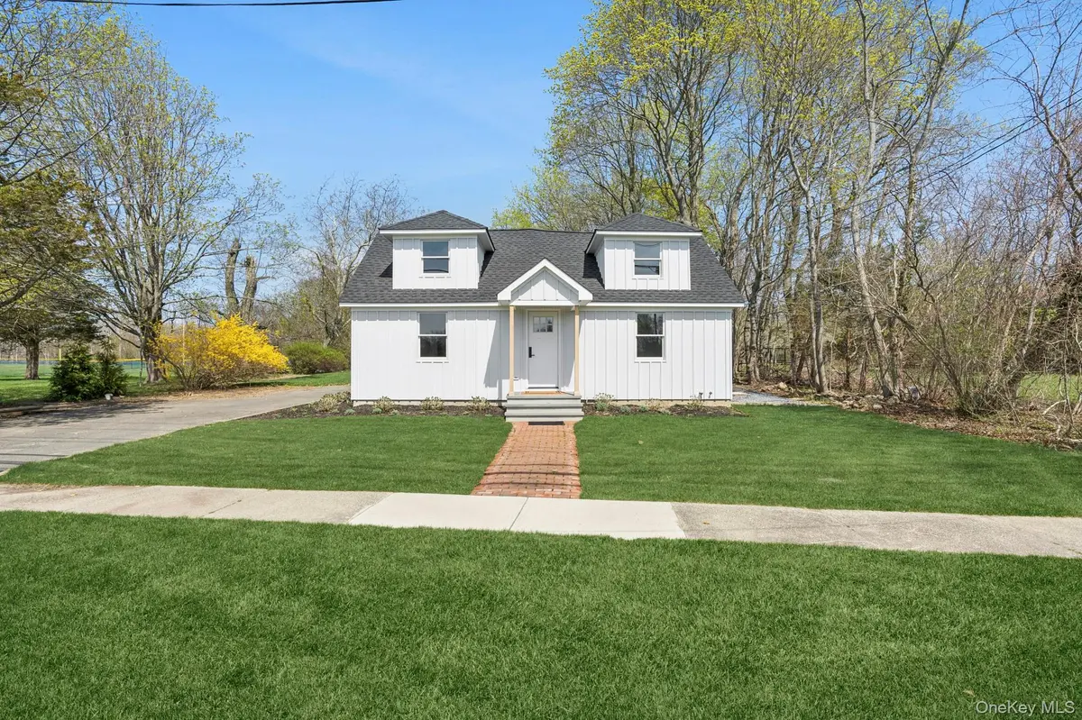 5075 Main RD, Laurel, NY 11948