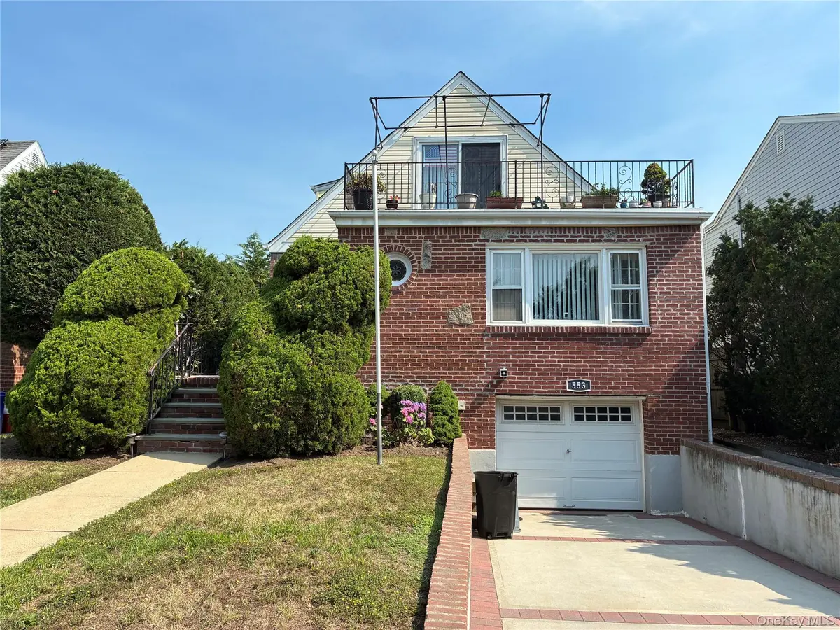 553 W Beech ST, Long Beach, NY 11561