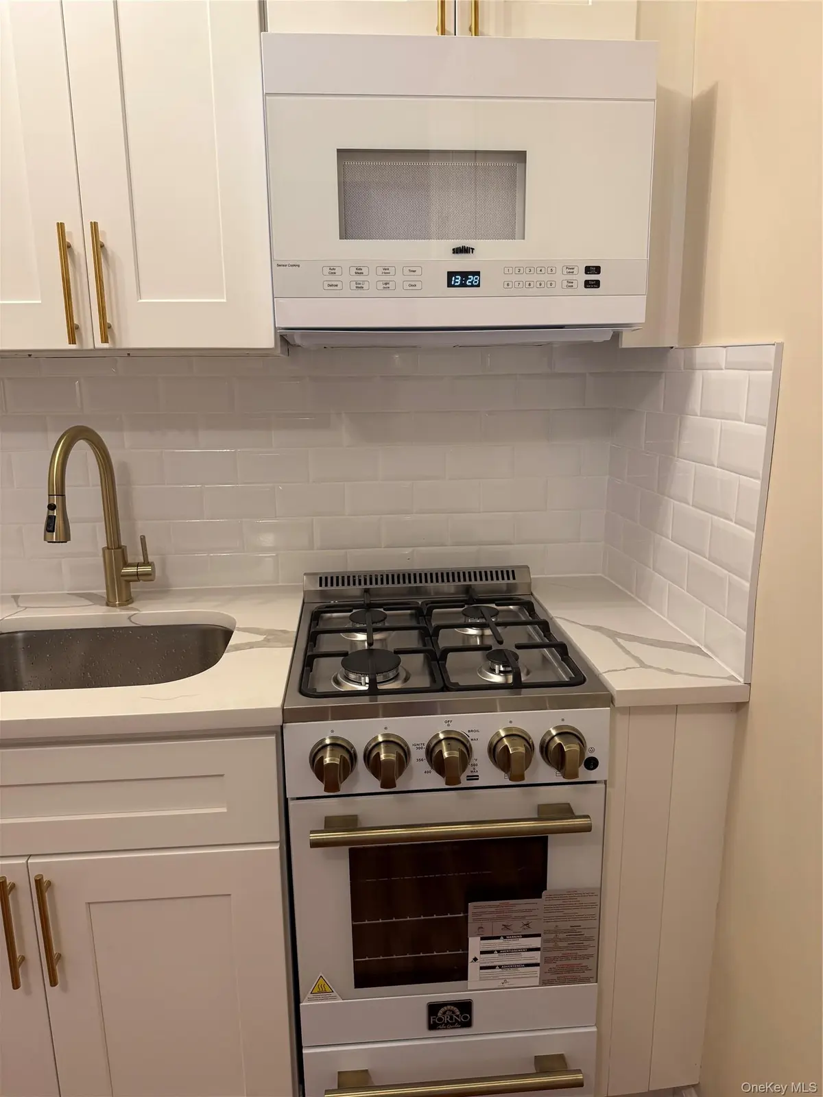 99-45 67 RD #223, Forest Hills, NY 11375