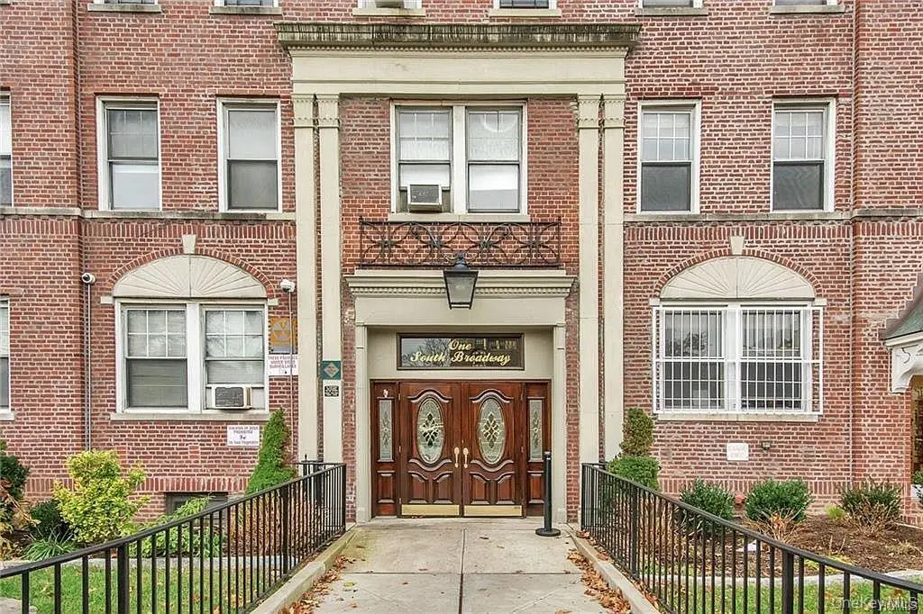 1 S Broadway #6H, White Plains, NY 10601