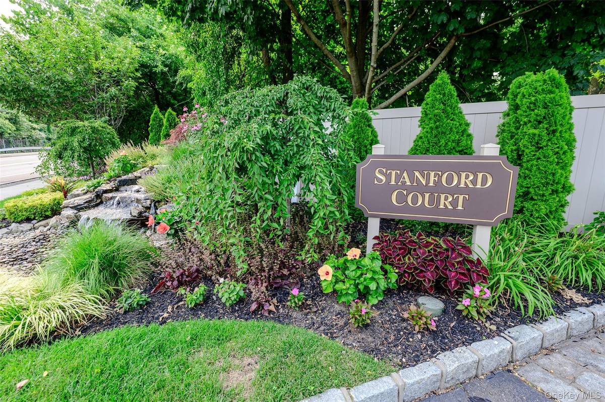 12 Stanford CT #A, Wantagh, NY 11793