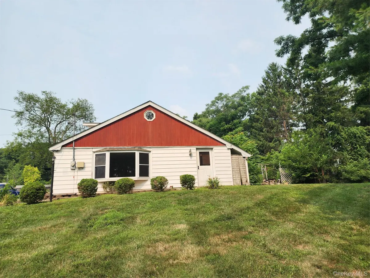 32 Osborne Hill RD, Wappingers Falls, NY 12590