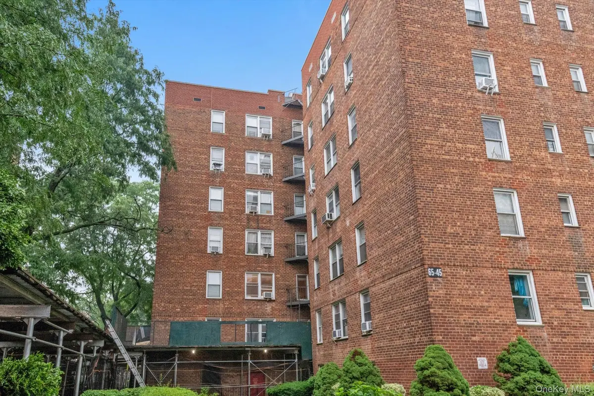 65-45 Yellowstone BLVD #2B, Forest Hills, NY 11375