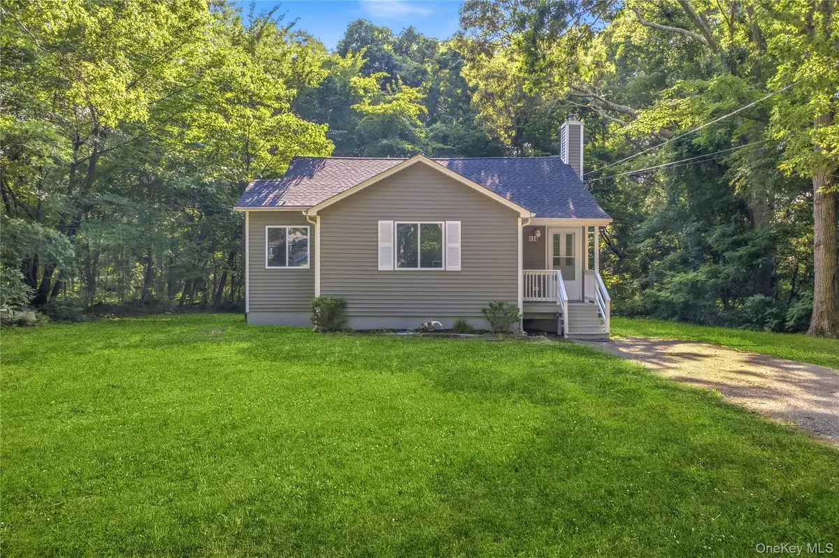 114 Wilson AVE, Medford, NY 11763